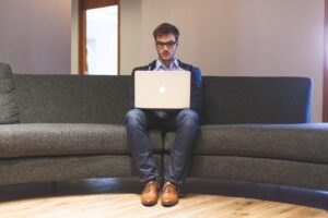 フリーランスからWebマーケターへの正社員移行はどうすれば成功する？
